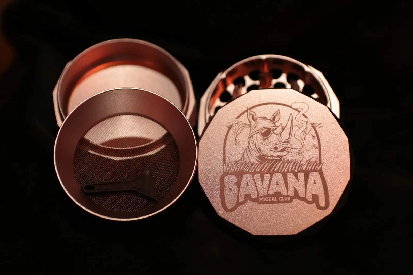An open Savana grinder